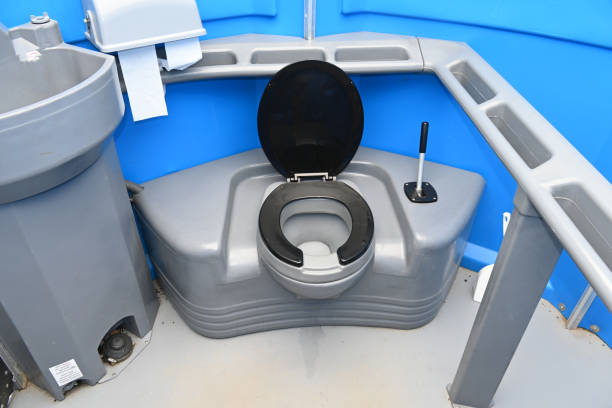 Best Sanitation services for porta potties  in Lansing, KS